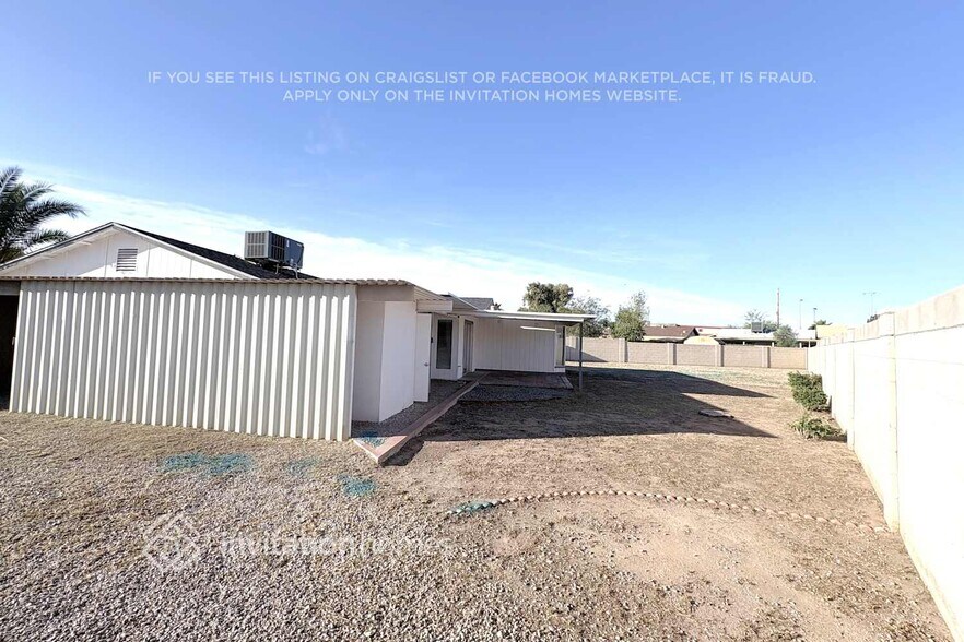 Building Photo - 732 W Flower Ave