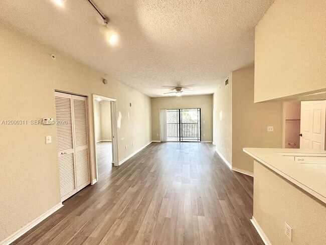 Building Photo - 2812 Grande Pkwy