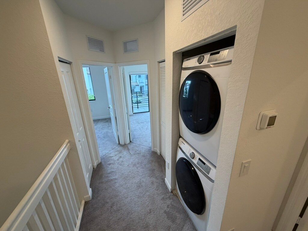 Building Photo - 21001 NE 8th Ave