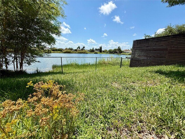 Building Photo - 16262 SW 139th Ct
