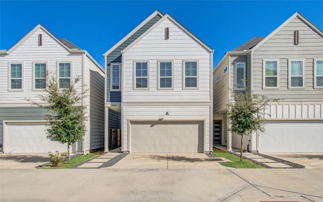 Building Photo - 2054 Johanna Crk Dr