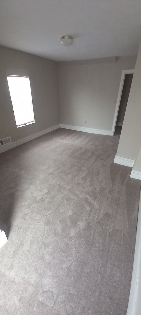 Building Photo - ** Move in Special ** Recently Remodeled 2-Bedroom, 2-Bathroom Home – $1,100/Month - Accepting Se...