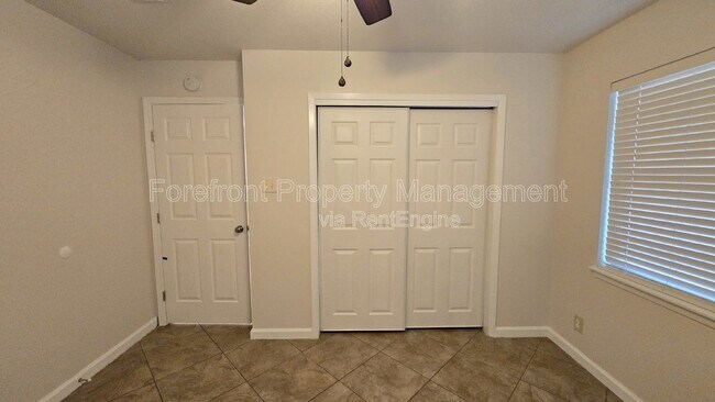 Building Photo - 7609 Linkside St