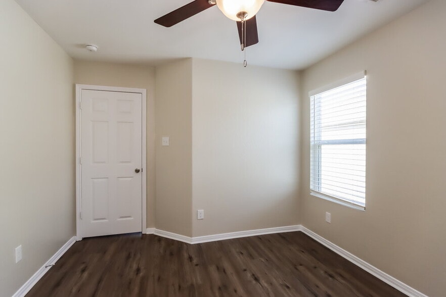 Building Photo - 29012 Birch Green Way