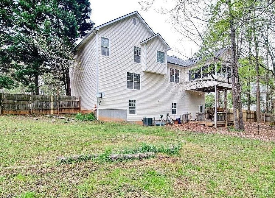 Building Photo - Room in House on Barrett Springs Dr