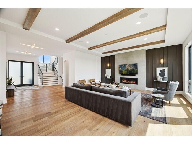 Building Photo - 6297 Yuma Ln N