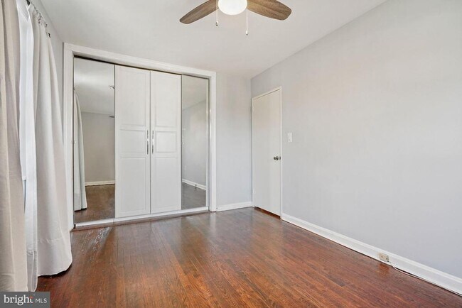 Building Photo - 1418 Dogwood Dr