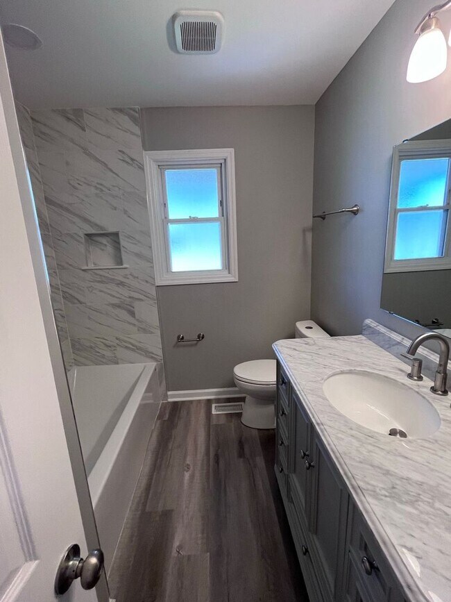 Building Photo - Available May 1st. Totally Remodeled 3 BR/2 BA