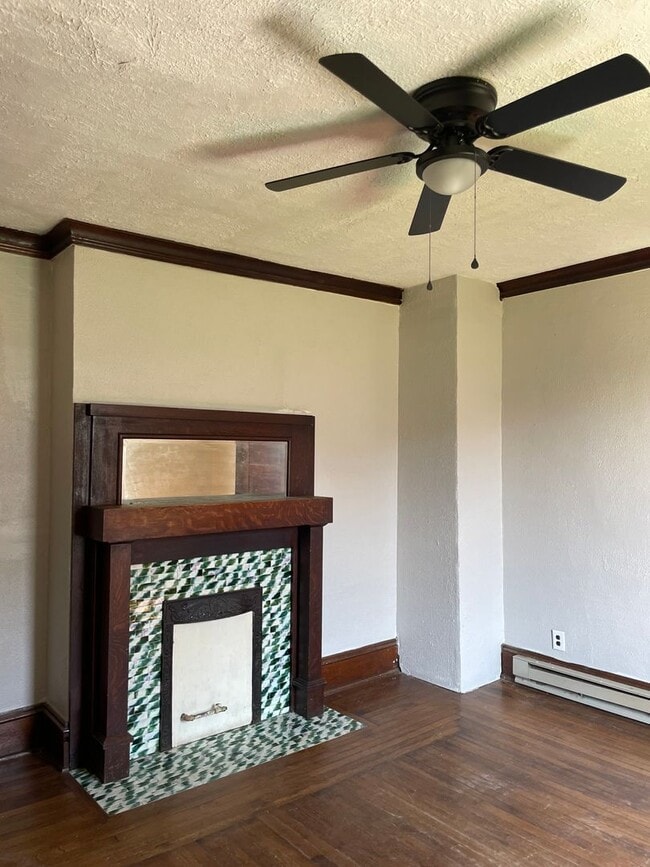 Building Photo - Four Bedroom Home in South Charleston
