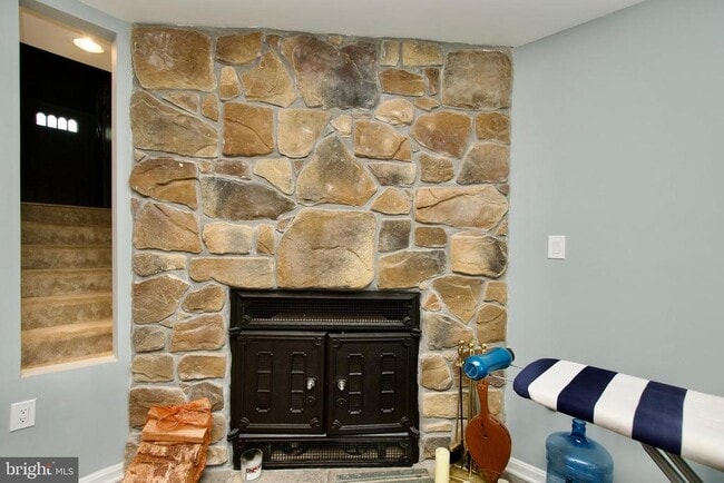 Building Photo - 9885 Burke Pond Ct