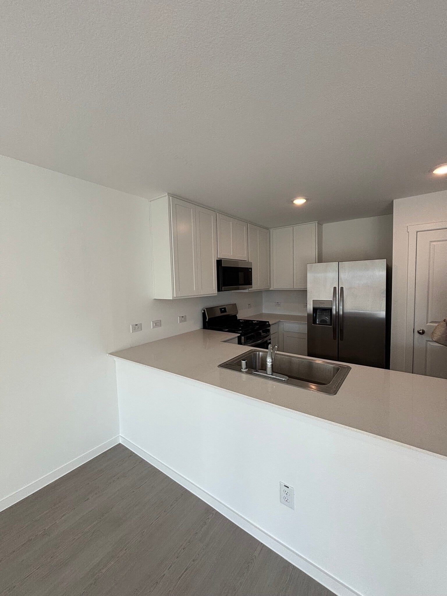 Building Photo - 15004 Rangeland Rd