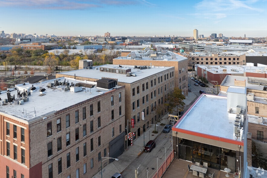 811 W Evergreen Ave - The Evergreen Lofts