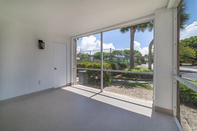 Building Photo - 815 Boynton Beach Blvd