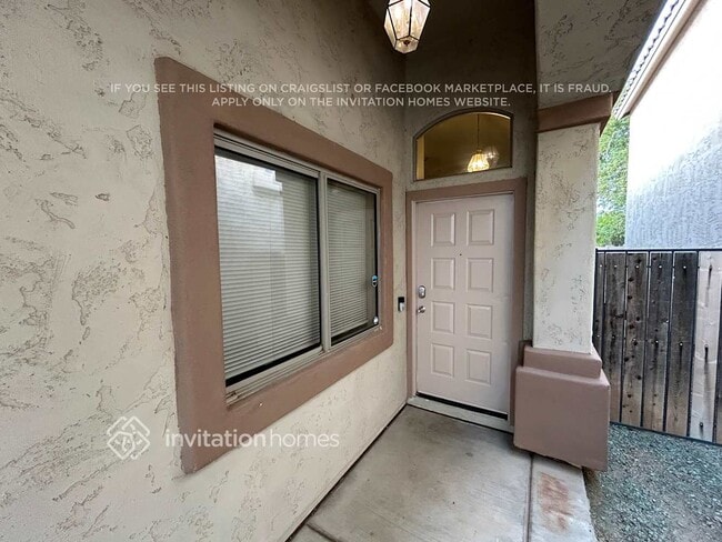 Building Photo - 1902 N 106th Ln