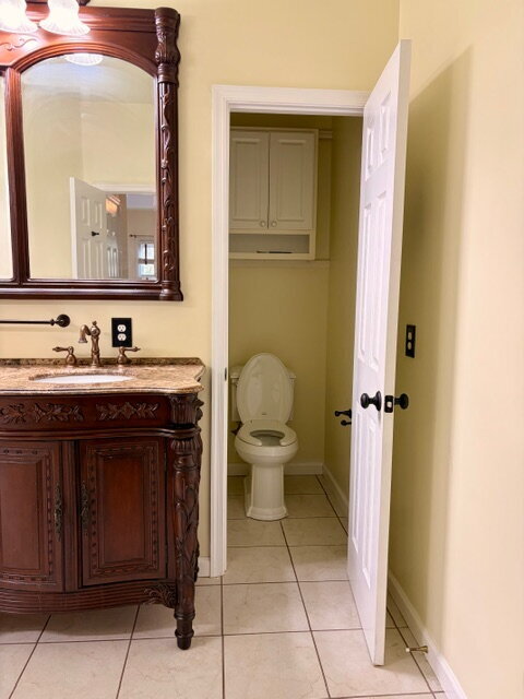 Building Photo - 9008 Doris Dr