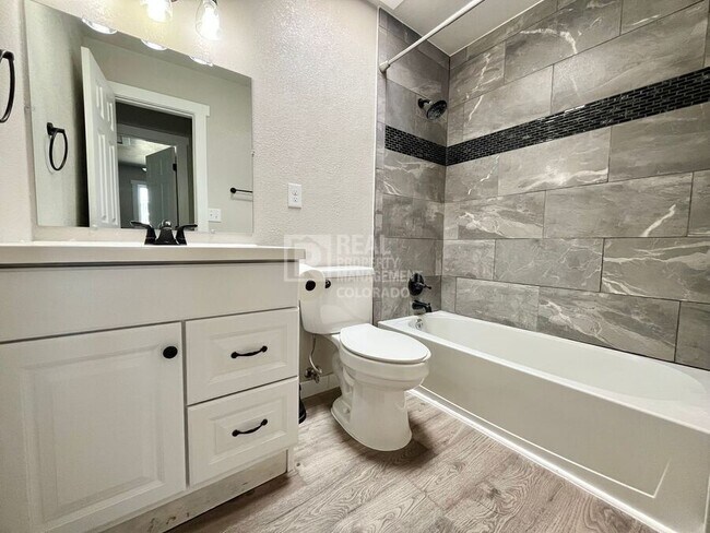 Building Photo - 7402 Treasure Trail Cir