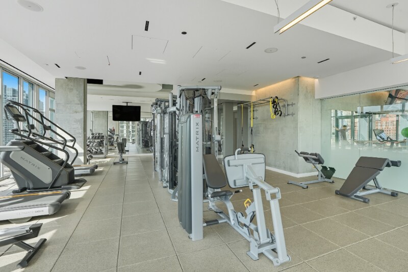 Building Photo - 160 N Desplaines St