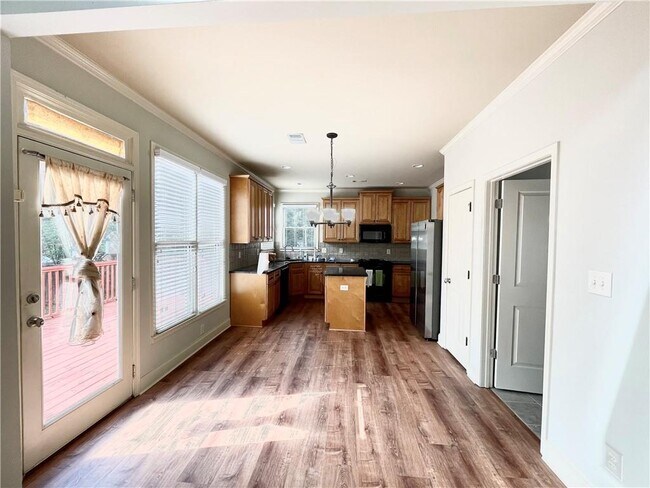 Building Photo - 2620 Village Chase Dr NW