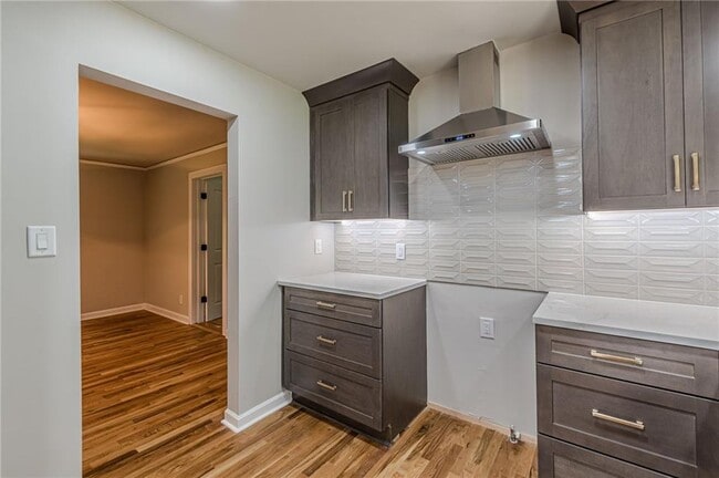 Building Photo - 1624 Dodson Dr SW