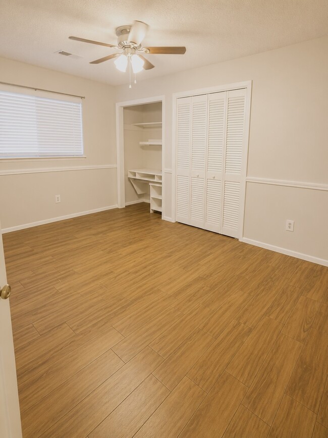 Building Photo - 7446 Soledad Dr