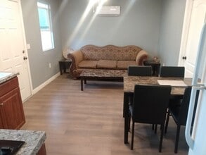 Building Photo - 3471 Glendower St