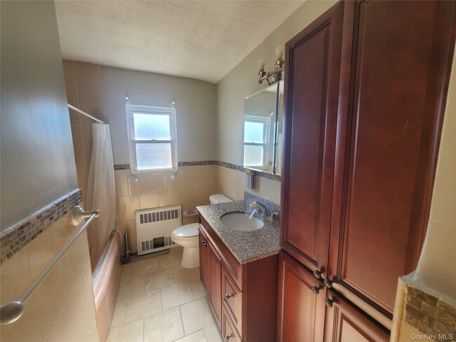 Building Photo - 166-06 Willets Point Blvd