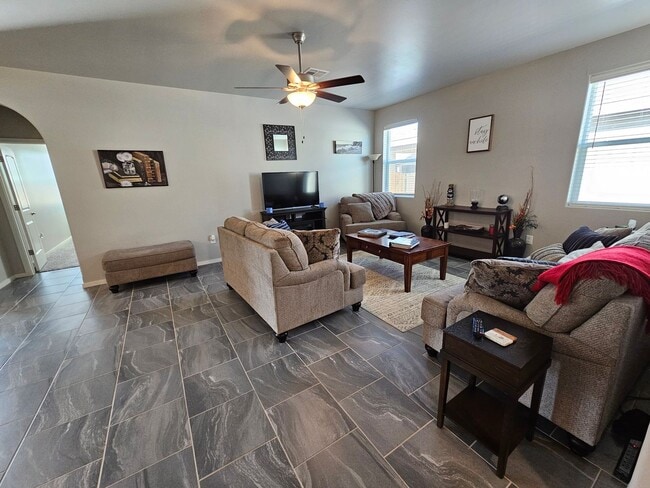 Building Photo - 2022 Home with Split Bedroom Layout & Beau...