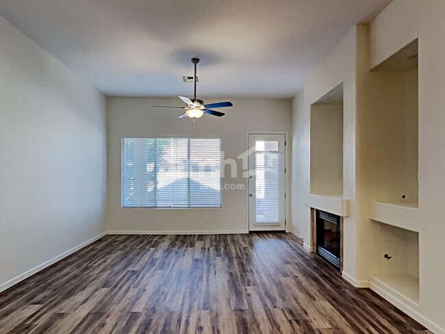 Building Photo - 3840 E Heather Ct