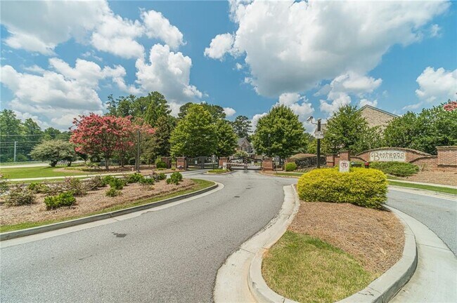 Building Photo - 2557 Staunton Dr