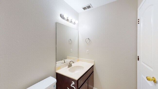 Building Photo - 2 WEEKS FREE! ALL TILE 3 BEDROOM, 2 BATH, ...