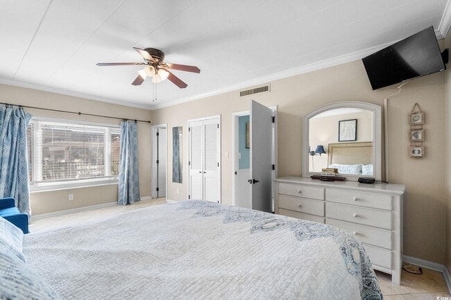 Building Photo - 10100 Lakeshore Dr