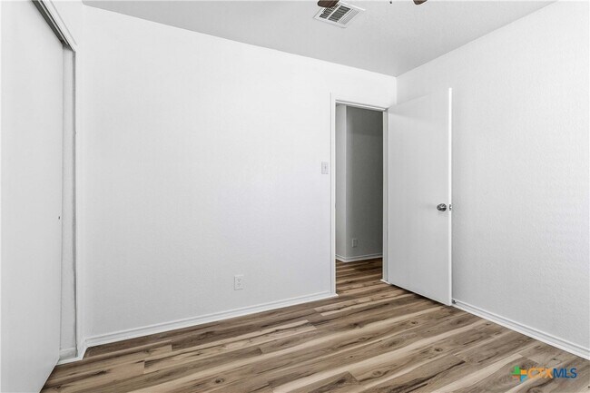 Building Photo - 224 Capistrano Dr