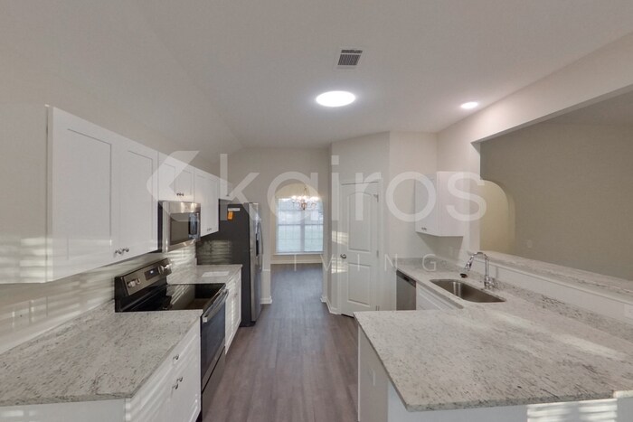 Building Photo - 553 Mt Airy Dr