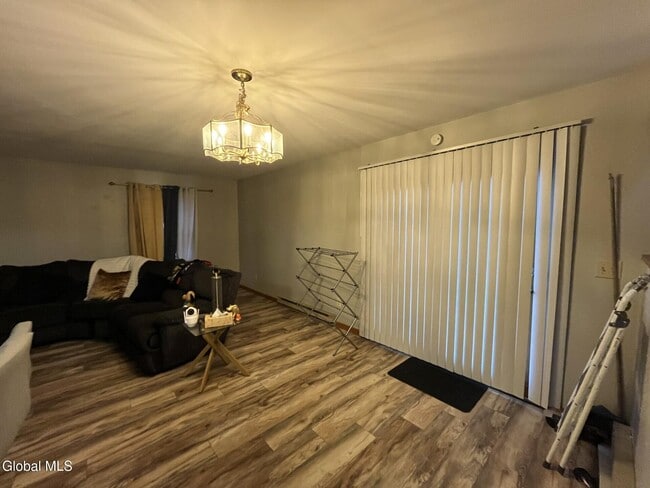 Building Photo - 3 Chrisken Dr