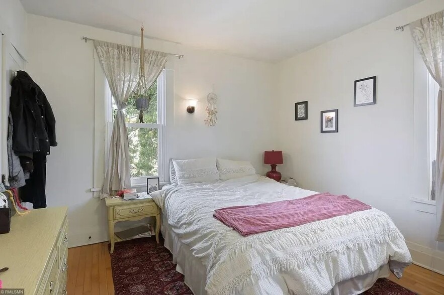 Building Photo - 2748 Aldrich Ave S