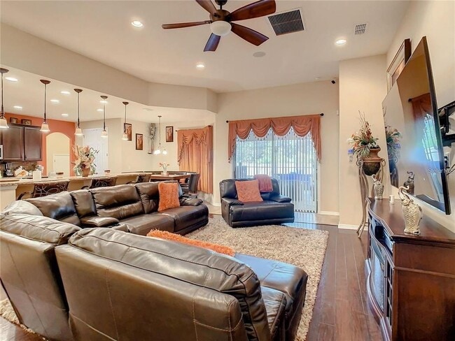 Building Photo - 600 Stone Oak Dr