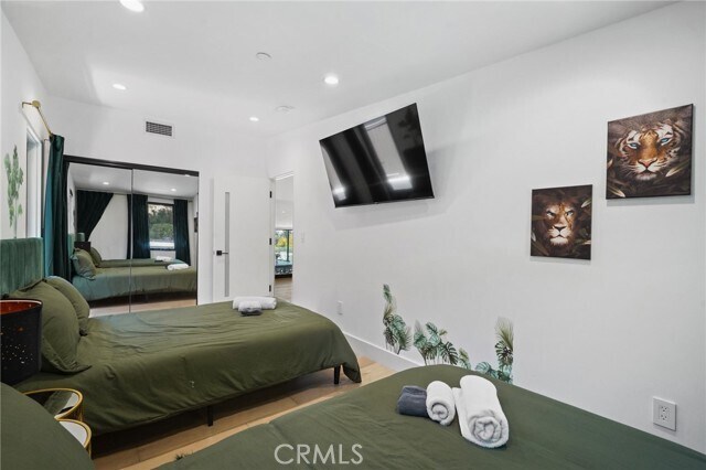 Building Photo - 1812 Navy St