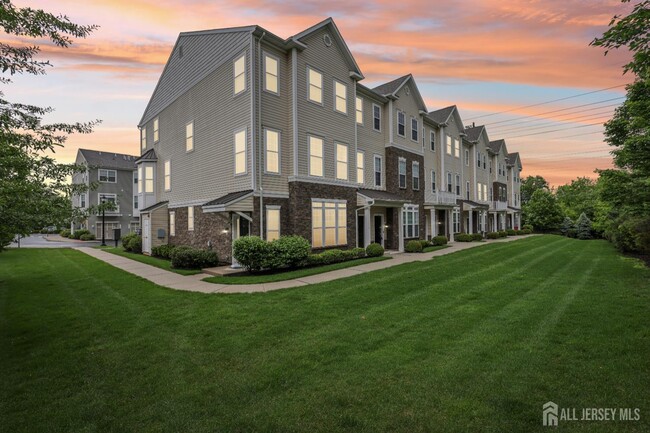 Building Photo - 1525 Hudson Cir