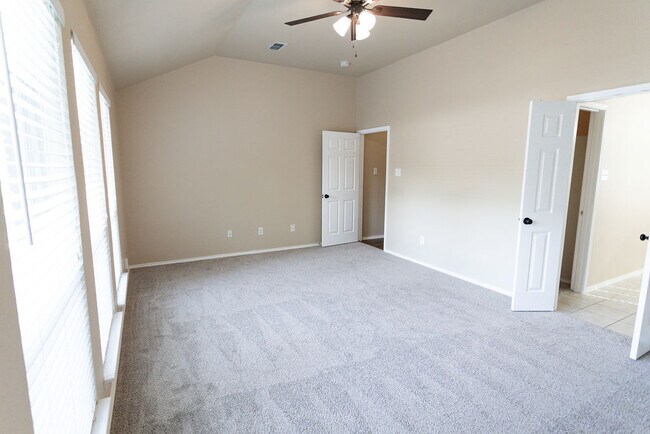 Building Photo - 1912 Cancun Dr