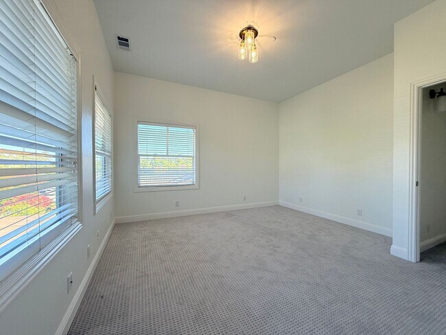 Building Photo - ? Elegant & Expansive Redwood City Home – ...