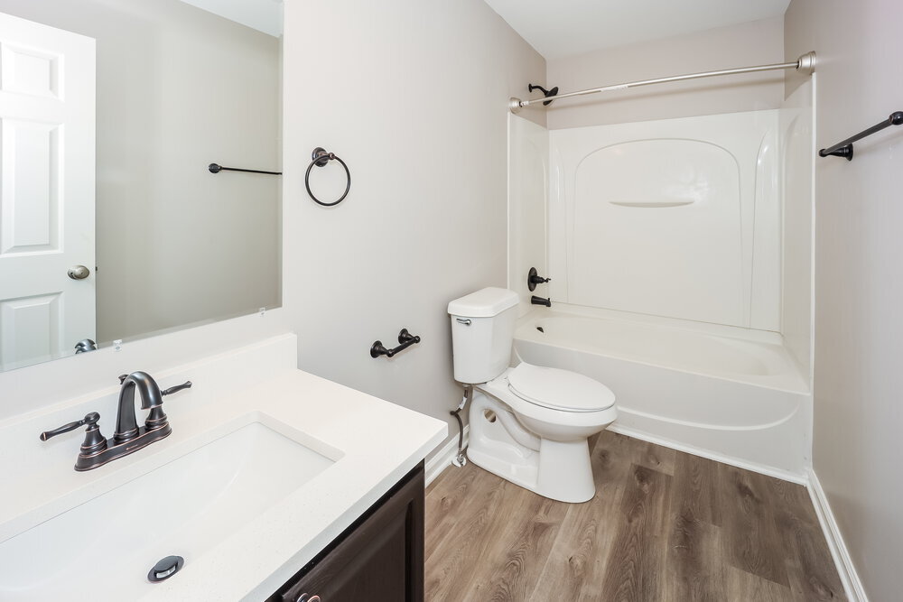 Building Photo - 2080 Valley Creek Dr