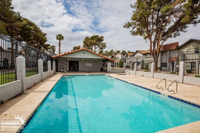 Building Photo - Newly Remodeled 2Bdm 1.5Ba Townhouse with ...
