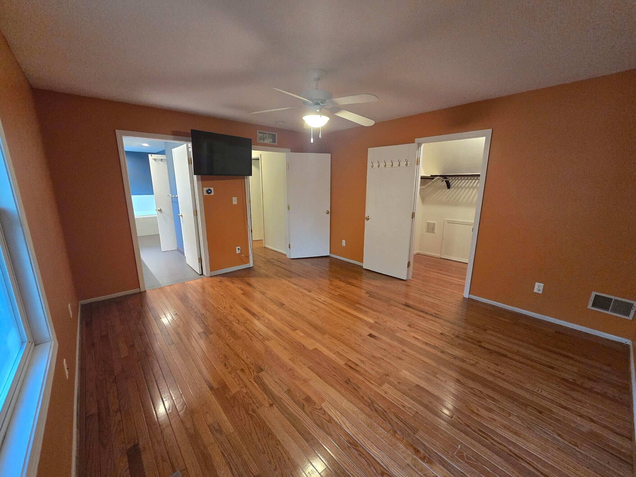 Building Photo - 1305 E Stadium Blvd