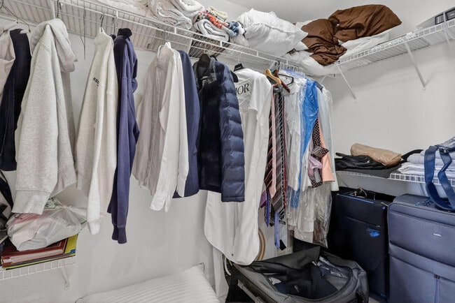 Building Photo - 9595 Collins Ave