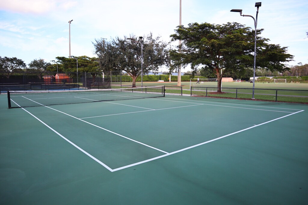 Tennis - 21301 Lancaster Run