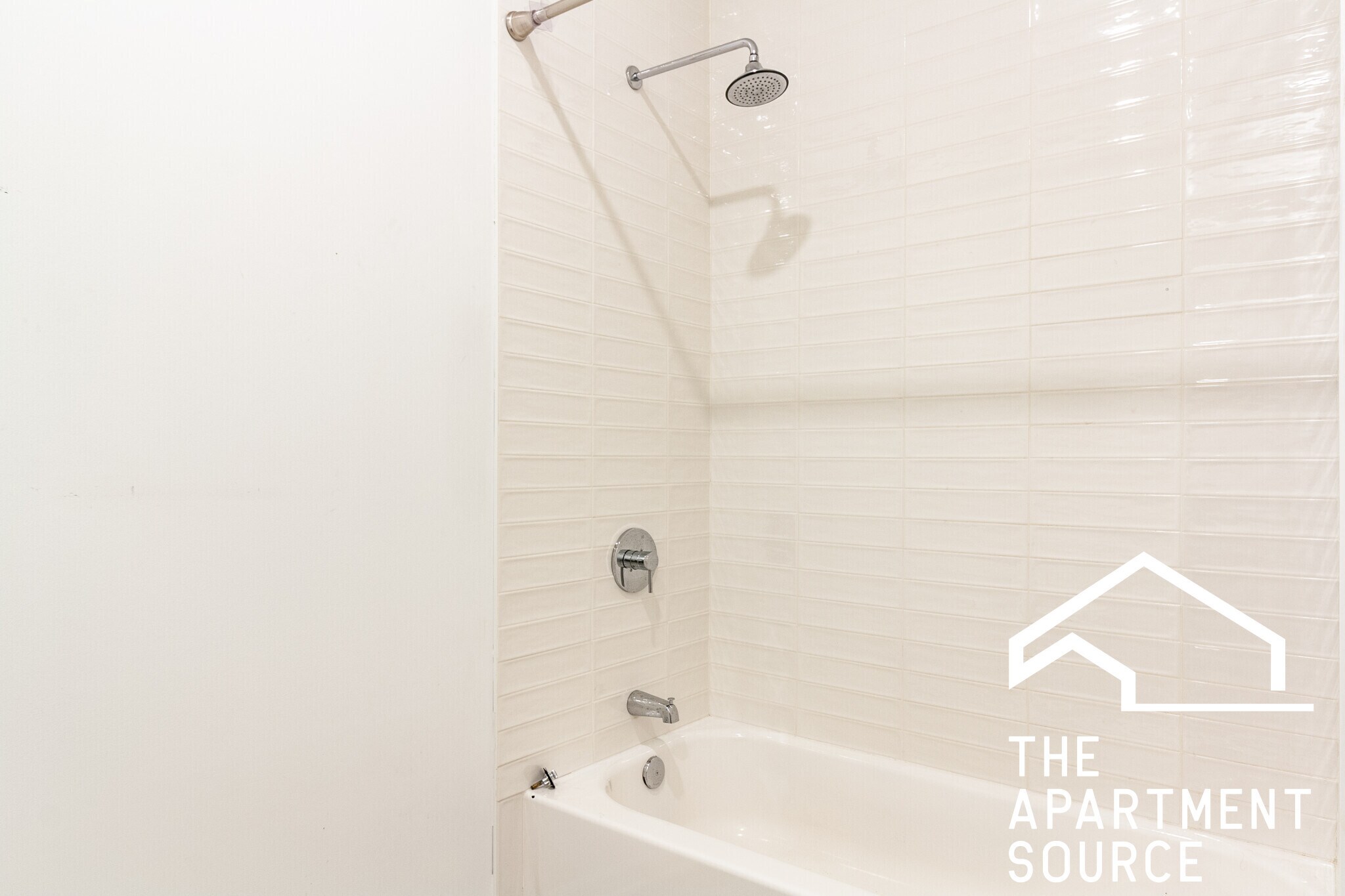 Building Photo - 2550 S Wabash Ave