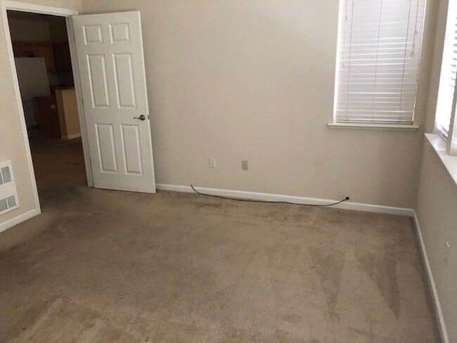 Building Photo - The Boulders Long-term Lease