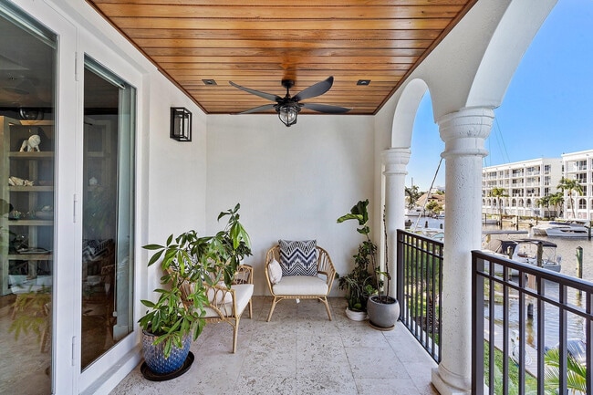 Building Photo - 59 Isle of Venice Dr