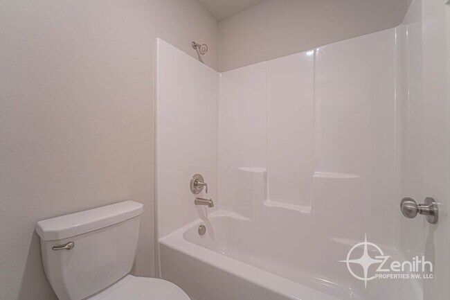 Building Photo - 4837 S 16th Dr