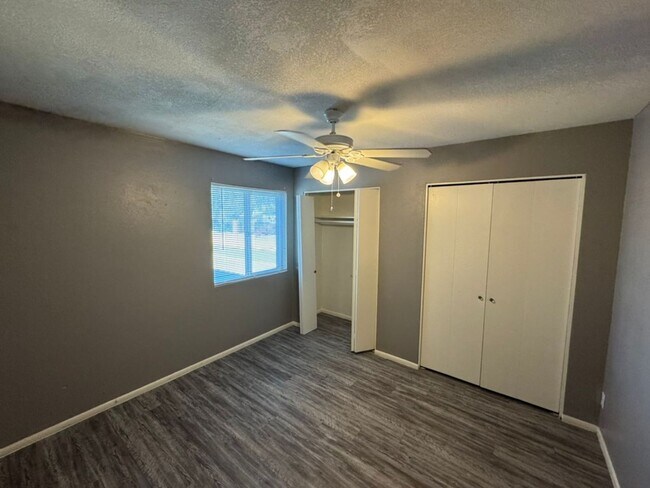 Building Photo - 1 Bedroom - 1 Bath -  Plus Office - 795 Sq...